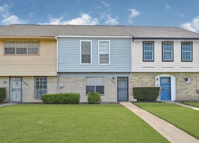 Property at 11871 Algonquin Dr, Houston, TX 77089, 2 beds, 2.5 baths