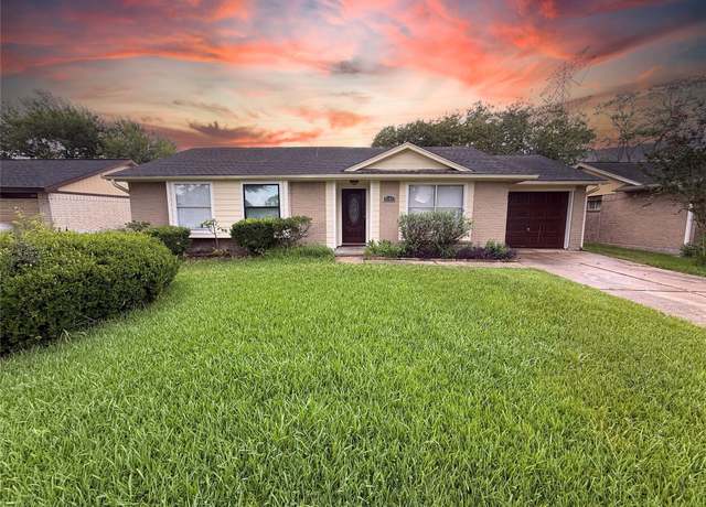 Property at 2503 Ironclad Dr, League City, TX 77573, 4 beds, 2 baths