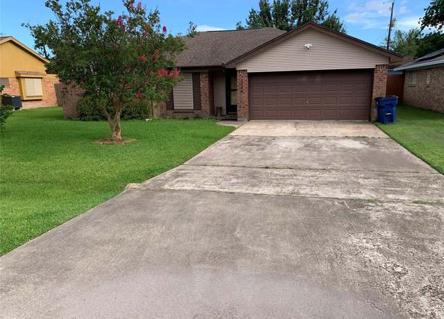Property at 2709 8th Ave N, Texas City, TX 77590, 4 beds, 2 baths
