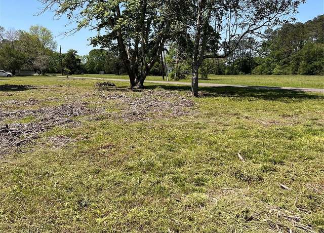 Property at 132 Paul Ave, Dayton, TX 77535