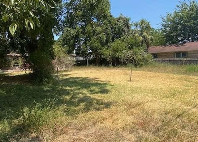 Property at 1507 E 32nd 1/2 St, Houston, TX 77022