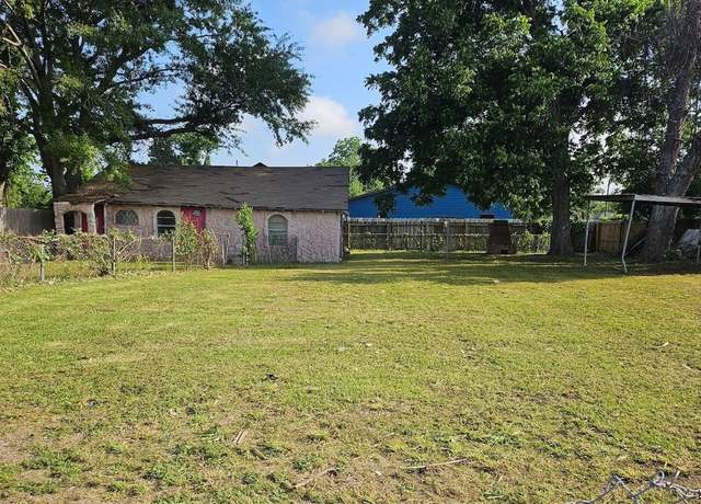 Property at 1507 E 32nd 1/2 St, Houston, TX 77022
