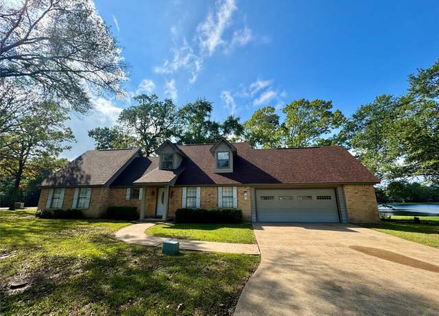 Property at 117 Brookside Dr, Trinity, TX 75862, 4 beds, 2 baths