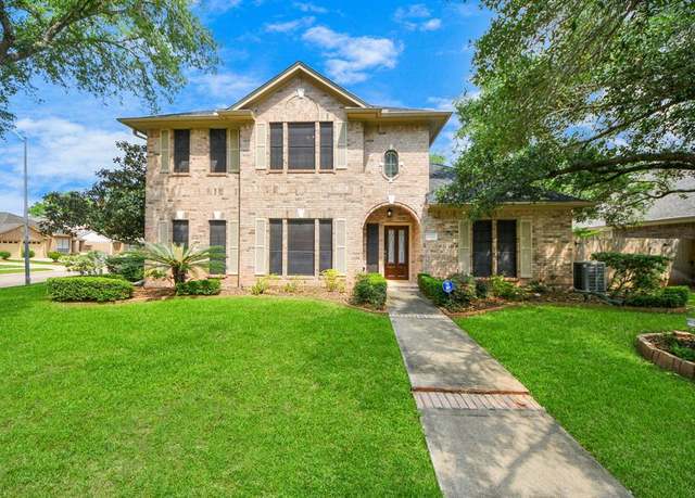 Property at 1330 Woodmere Ln, Richmond, TX 77406, 4 beds, 2.5 baths