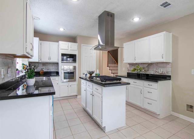 Property at 5635 Sage Manor Dr, Houston, TX 77084, 4 beds, 2.5 baths