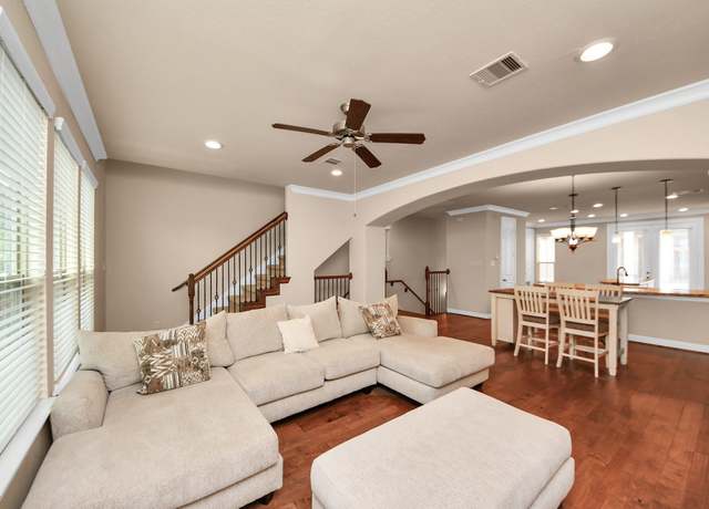 Property at 10805 N Kyler Oaks Pl, Houston, TX 77043, 3 beds, 3.5 baths