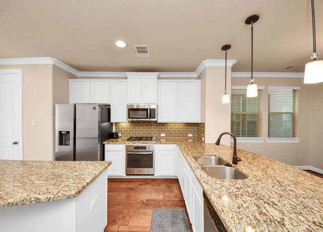 Property at 10805 N Kyler Oaks Pl, Houston, TX 77043, 3 beds, 3.5 baths