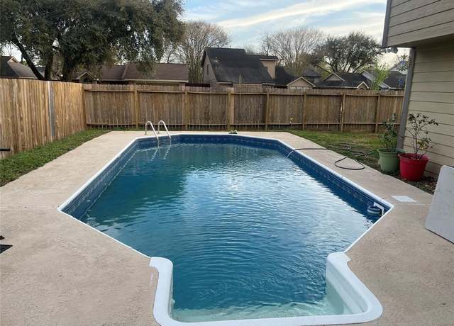 Property at 9806 Paddock Park Dr, Houston, TX 77065, 3 beds, 2.5 baths