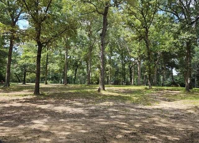 Property at 300 Cheyenne Rd, Conroe, TX 77316