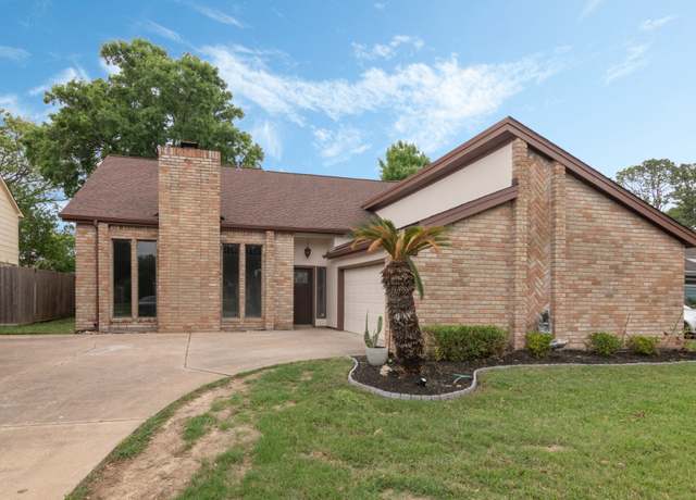 Property at 11406 Briar Forest Dr, Houston, TX 77077, 3 beds, 2.5 baths
