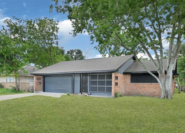 Property at 627 Edgebrook Dr, Houston, TX 77034, 3 beds, 2 baths
