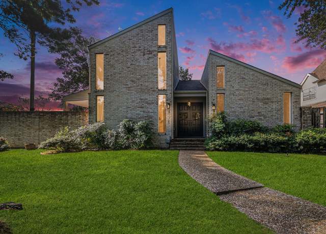 Property at 4334 Lake Grove Dr, Seabrook, TX 77586, 3 beds, 2 baths