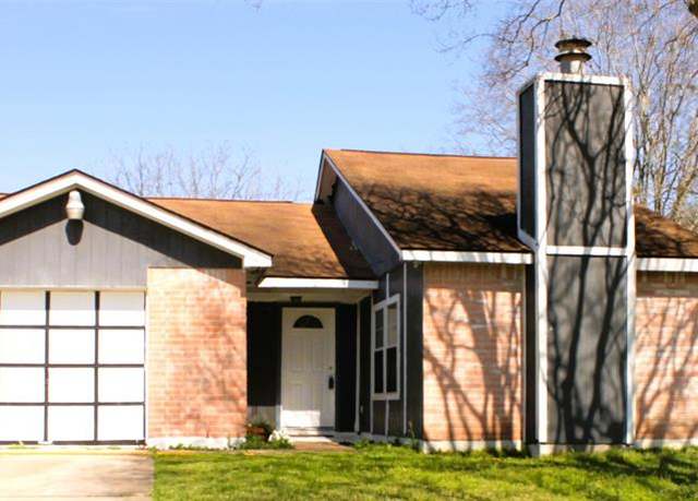 Property at 14110 Towne Way Dr, Sugar Land, TX 77498, 3 beds, 2 baths