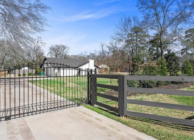 Property at 2847 Avenue M Ext, Conroe, TX 77301, 4 beds, 2.5 baths