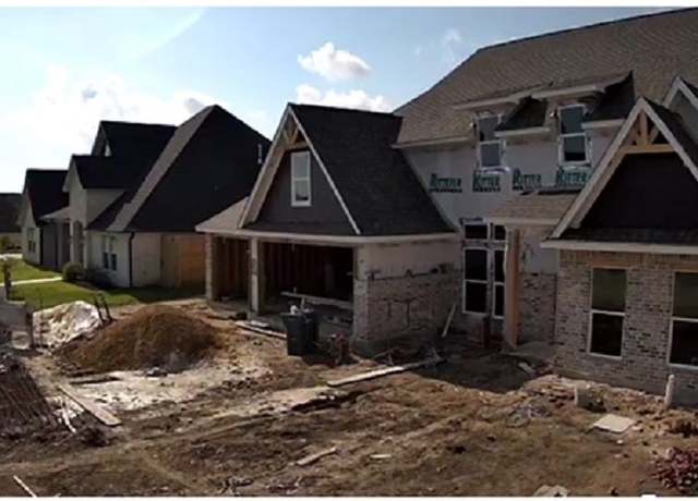 Property at 6515 Claybourn Dr, Beaumont, TX 77706, 4 beds, 3 baths
