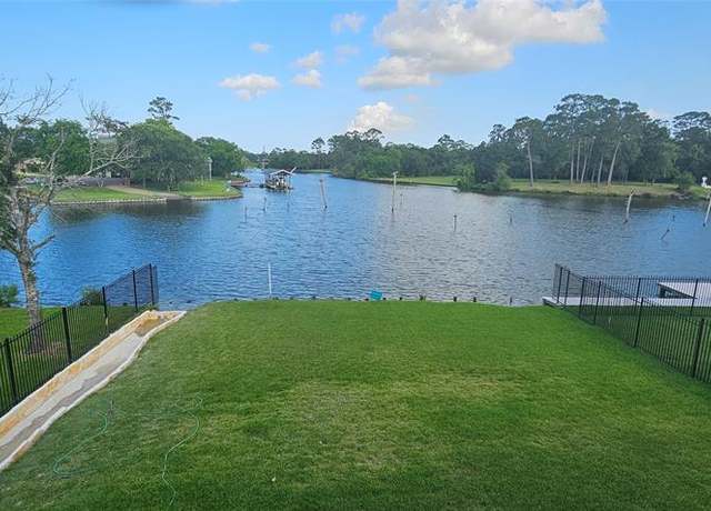 Property at 1922 Peacock Isle Dr, Dickinson, TX 77539, 5 beds, 3.5 baths