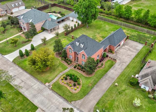 Property at 6319 Bentwater Dr, Orange, TX 77632, 5 beds, 3.5 baths