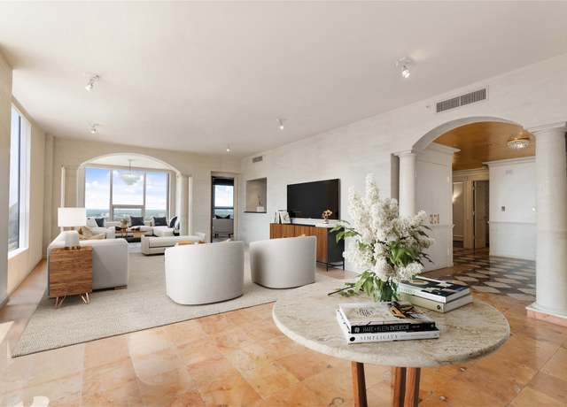 Property at 5110 San Felipe #364, Houston, TX 77056, 2 beds, 3 baths
