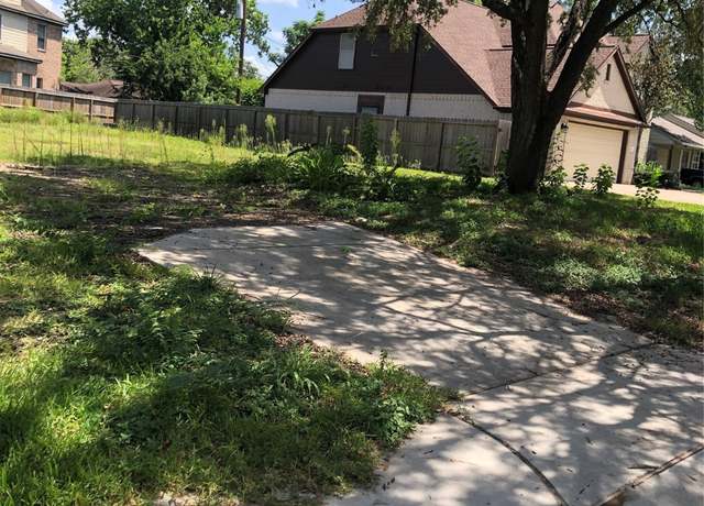 Property at 5506 Evergreen St, Houston, TX 77081