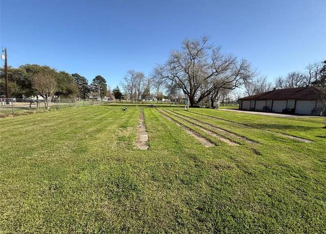 Property at 220 Lucy, Livingston, TX 77351