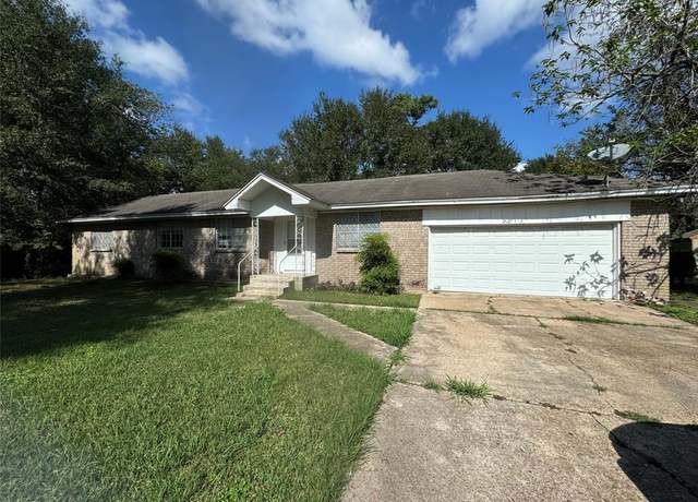 Property at 2109 N 3rd St, Orange, TX 77630, 3 beds, 2 baths