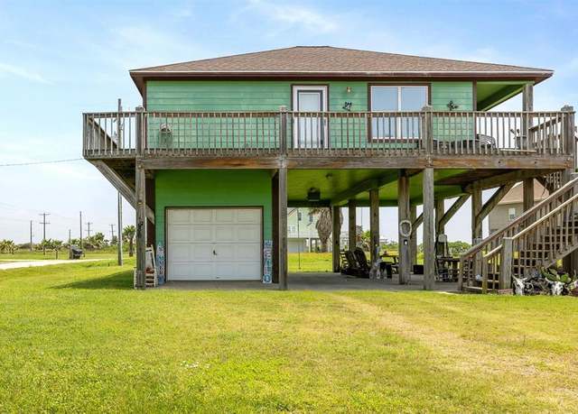 Property at 986 Tuna Dr, Crystal Beach, TX 77650, 2 beds, 2 baths
