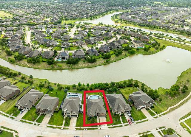 Property at 2003 Highland Meadows Dr, Pearland, TX 77089, 4 beds, 2 baths