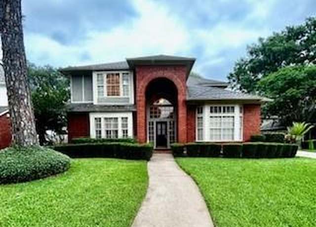 Property at 7823 Green Devon Dr, Houston, TX 77095, 4 beds, 2.5 baths