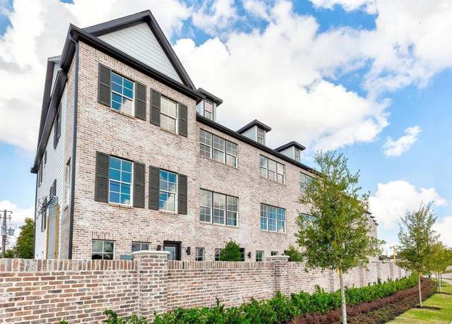 Property at 4126 Willowbend Blvd, Houston, TX 77025, 3 beds, 3.5 baths