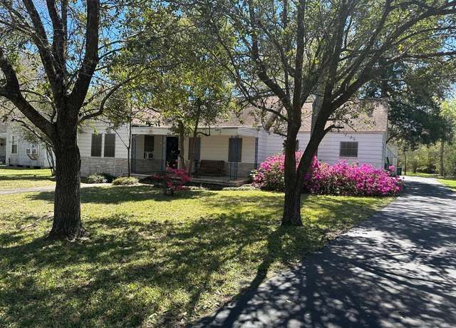 Property at 1607 Wright Blvd, Baytown, TX 77520, 3 beds, 2 baths