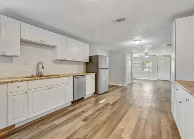 Property at 4726 Carmen St, Houston, TX 77033, 3 beds, 1 bath