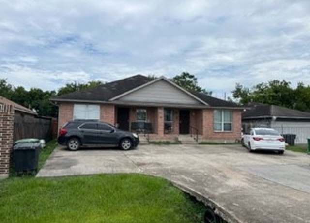 Property at 10133 Teneha Dr Unit A, Houston, TX 77033, 6 beds, 4 baths