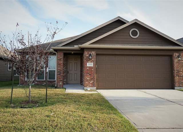 Property at 1303 Kaliste Meadow Dr, Houston, TX 77090, 3 beds, 2 baths