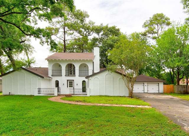 Property at 127 Red Bud Ln, Baytown, TX 77520, 4 beds, 3 baths