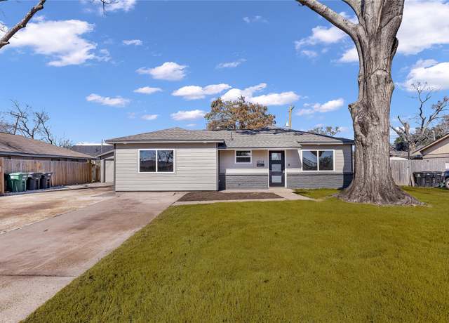 Property at 6014 W 43rd St, Houston, TX 77092, 3 beds, 1.5 baths
