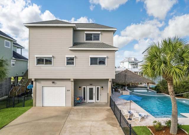 Property at 519 Westerly Dr, Tiki Island, TX 77554, 4 beds, 2.5 baths