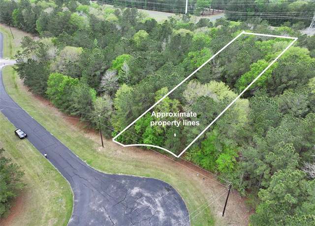 Property at 17528 Plantation Dr, Waller, TX 77484