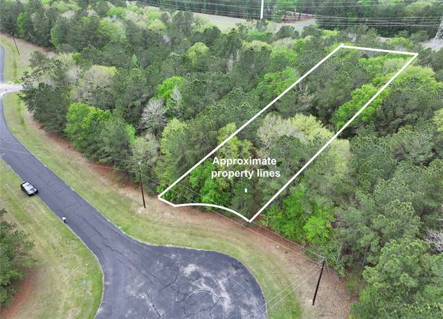 Property at 17528 Plantation Dr, Waller, TX 77484