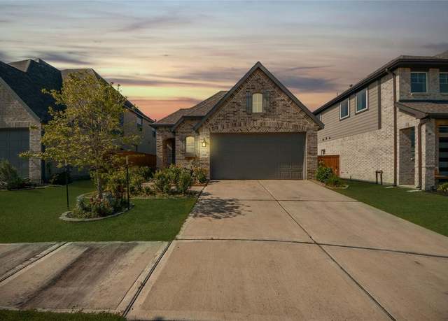Property at 920 Pismo Creek Ln, Katy, TX 77493, 3 beds, 2 baths