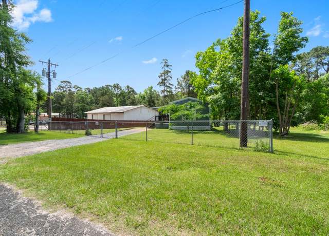 Property at 432 Ponderosa Dr, Onalaska, TX 77360, 2 beds, 2 baths
