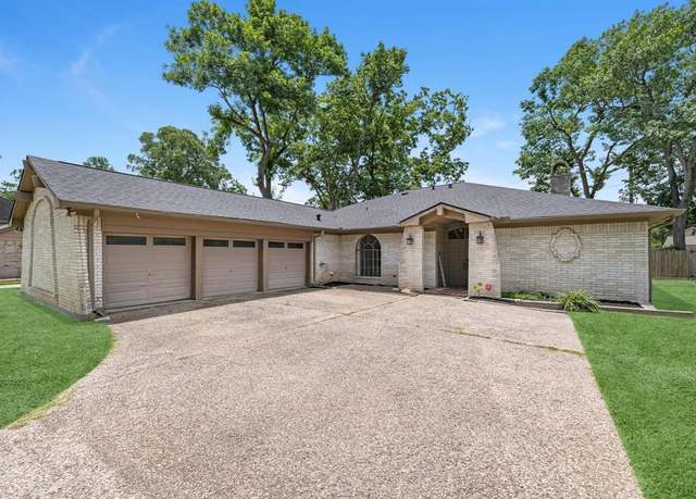 Property at 1915 Morton League Rd, Richmond, TX 77406, 4 beds, 2.5 baths