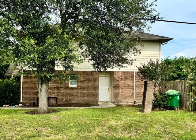 Property at 4631 Mi Castillo Ct, Houston, TX 77045, 4 beds, 2.5 baths