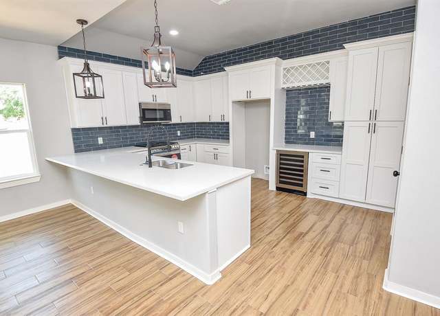 Property at 145 W Jackson St, West Columbia, TX 77486, 4 beds, 2 baths