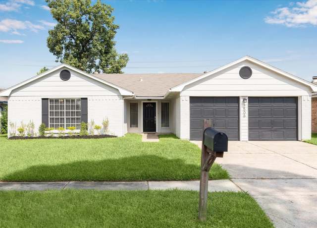 Property at 2506 Colonial Ridge Dr, Friendswood, TX 77546, 3 beds, 2 baths