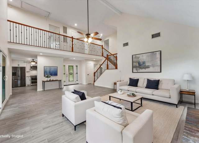 Property at 417 W Hillary Cir, Sugar Land, TX 77498, 5 beds, 2.5 baths
