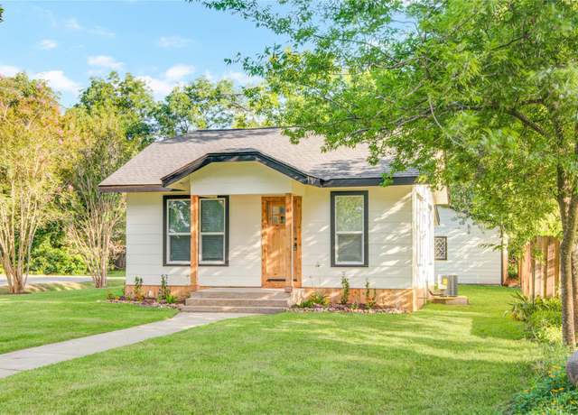 Property at 610 E Magnolia St, Angleton, TX 77515, 2 beds, 1 bath
