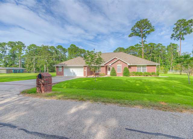Property at 185 Idlewilde Dr, Onalaska, TX 77360, 3 beds, 2 baths