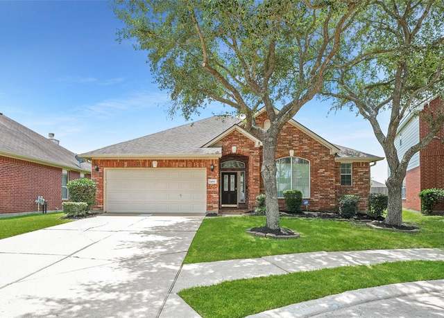 Property at 14811 Pool Forge Ct, Sugar Land, TX 77498, 3 beds, 2 baths