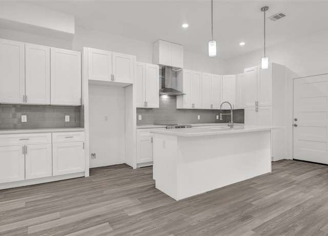 Property at 3330 Francis St, Houston, TX 77004, 3 beds, 2 baths