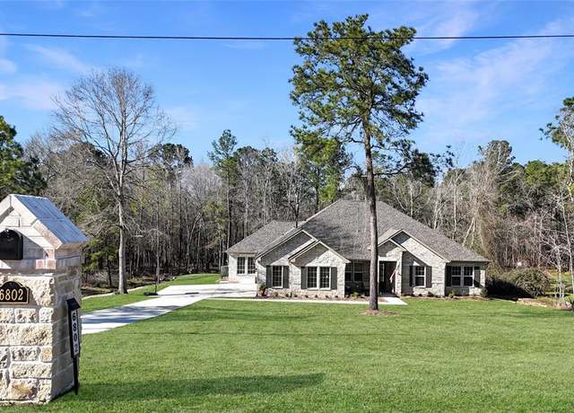Property at 6802 W Bluff Dr, Magnolia, TX 77354, 4 beds, 3.5 baths